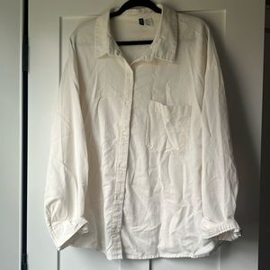 White H&M button up shirt